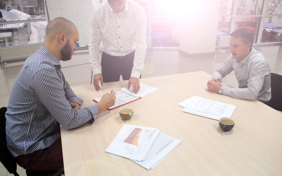 UBEZPIECZYCIEL/UBEZPIECZAJĄCY/UBEZPIECZONY – 3 strony w&nbsp;umowie ubezpieczenia i&nbsp;ich relacje 